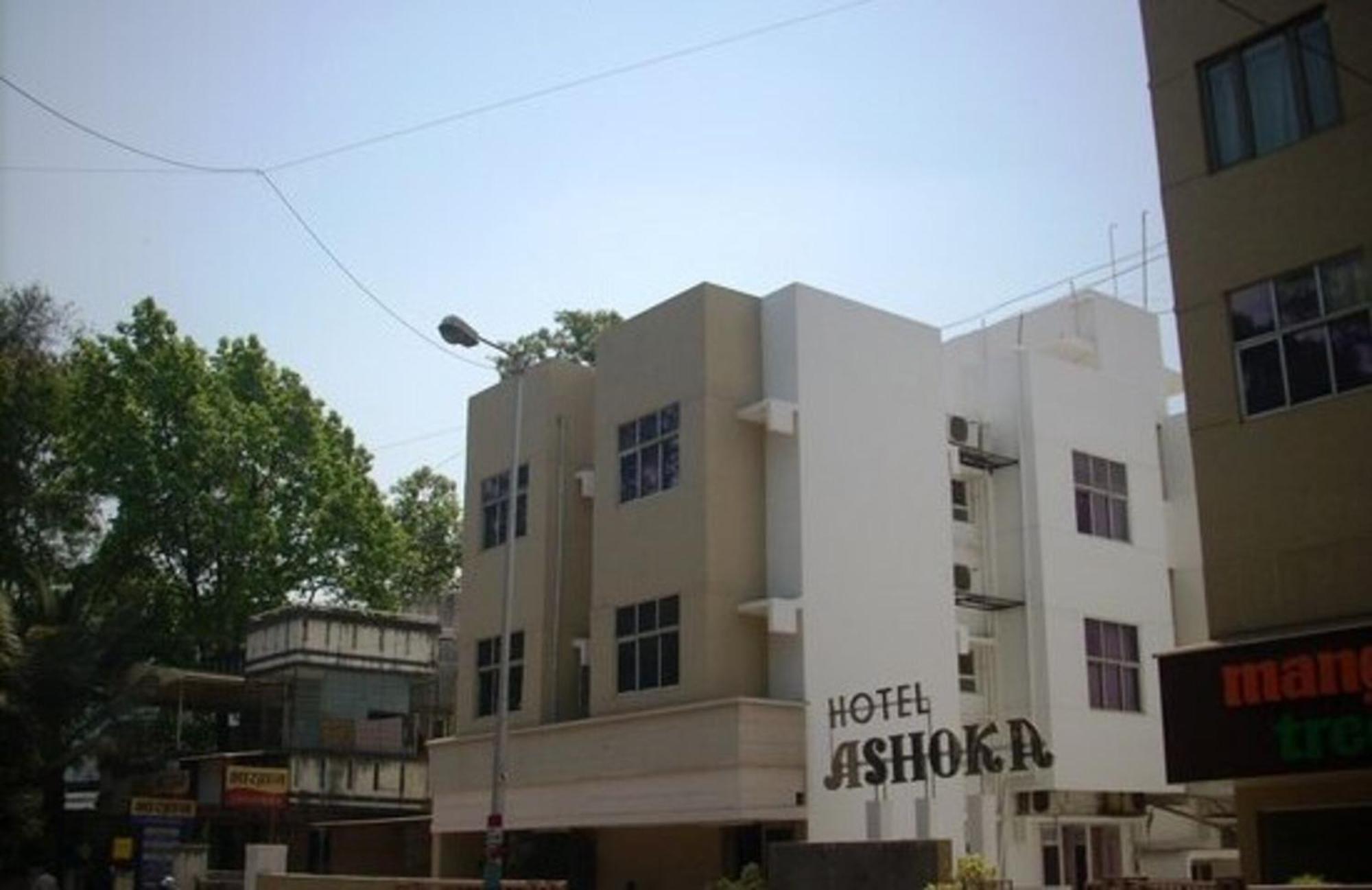 Hotel Ashoka, Pune Yerandwane Kültér fotó