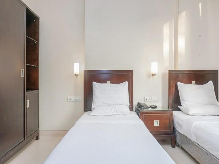 Hotel Ashoka, Pune Yerandwane Kültér fotó